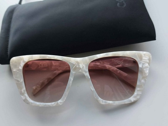 COS OVERSIZED CAT-EYE SUNGLASSES White / Pearlescent