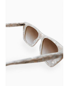 COS солнцезащитные очки «кошачий глаз» оверсайз White / Pearlescent (3 фото из 8)