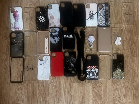 Чехлы для iPhone 11