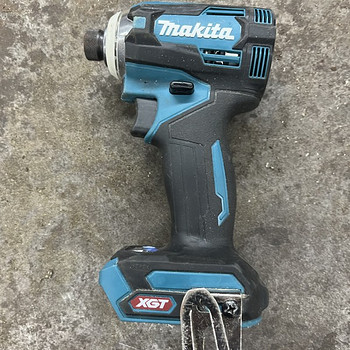 Makita TD001G, 40V. Новая, без зарядки и аккумулятор