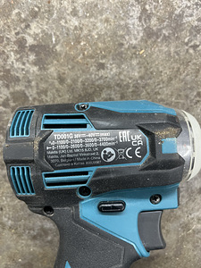 Makita TD001G, 40V. Новая, без зарядки и аккумулятор (2 фото из 7)