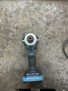 Makita TD001G, 40V. Новая, без зарядки и аккумулятор (5 фото из 7)
