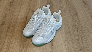 Fila кроссовки новые (2 фото из 2)
