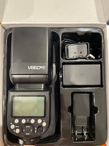 Godox V860III F TTL välklamp Fujifilmile (1 foto / 6)