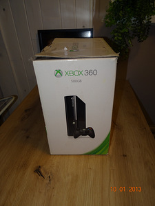 Xbox 360 e 500gb (5 foto / 5)