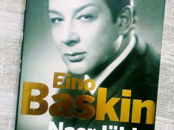"Eino Baskin. Naer läbi pisarate"