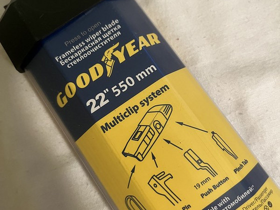Klaasipuhasti hari Goodyear