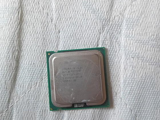 Intel 06 E5700 Pentium