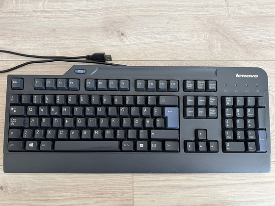 Lenovo klaviatuur kaardilugejaga