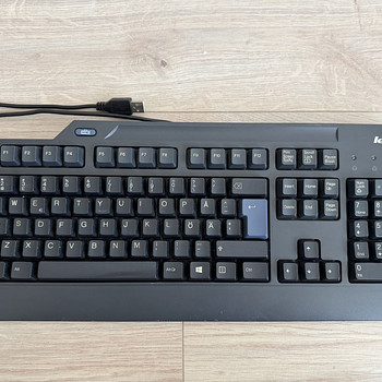 Lenovo klaviatuur kaardilugejaga