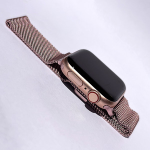Apple Watch SE (1-го поколения) 40 мм GPS Rose Gold + миланс (3 фото из 7)