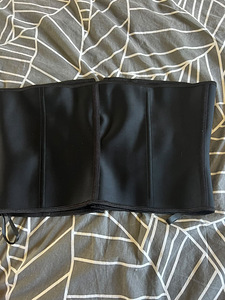 Продаю чёрный утягивающий корсет (waist cincher) (1 фото из 2)