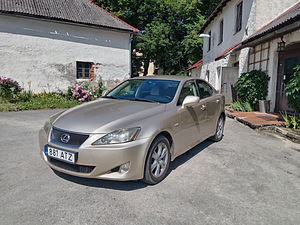 Lexus IS 220d (2 foto / 10)