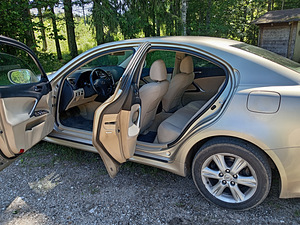 Lexus IS 220d (9 foto / 10)