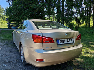 Lexus IS 220d (1 foto / 10)