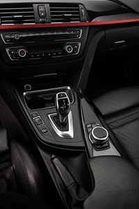 BMW 335 xDrive 3.0 R6 230кВт (7 фото из 14)
