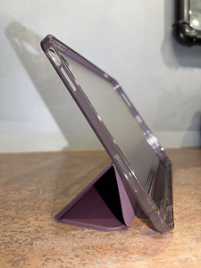 Продаётся чехол для iPad A 16. Хорошее состояние (1 фото из 5)