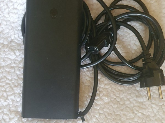 Haruldane ja võimas originaal Dell/Alienware 360W GaN laadja