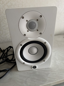 Колонка Yamaha (1 фото из 3)