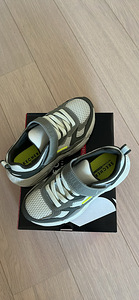 Детские кроссовки Skechers (размер 31 / 19,5 см) (3 фото из 6)