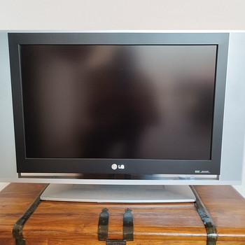 LG teler + seinakinnitus