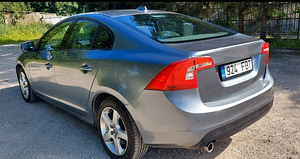 Volvo s 60 2.0d automat 2016.12a (3 foto / 7)
