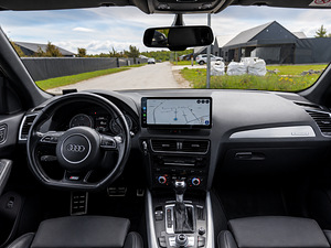 Audi SQ5 (11 фото из 14)