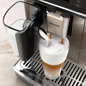 Полностью автоматическая кофемашина Philips LatteGo 5500 серии (2 фото из 2)