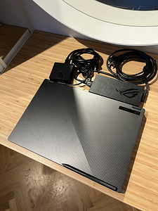 ASUS ROG Flow X16 (2 foto / 10)