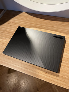 ASUS ROG Flow X16 (9 foto / 10)