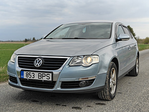 Helesinine automaatkastiga Volkswagen Passat 2005 (1 foto / 14)