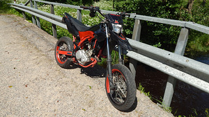 Yamaha wr125x 2010 (2 foto / 10)