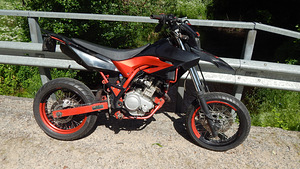 Yamaha wr125x 2010 (3 foto / 10)