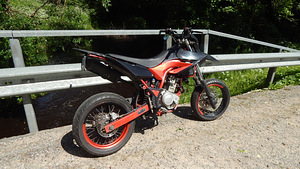 Yamaha wr125x 2010 (6 foto / 10)