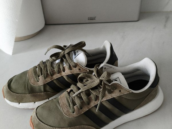 *Adidas* размер-39(стелька-25см)