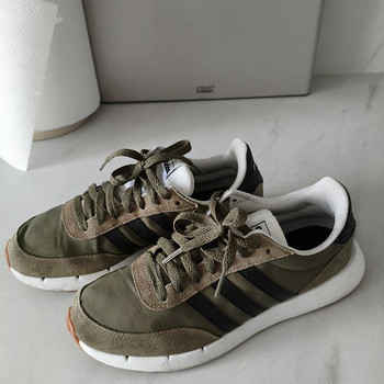 *Adidas* suurus 39 (sisetald 25 cm)