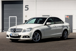 Mercedes-Benz C180 CDI (1 фото из 14)