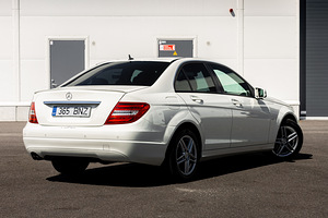 Mercedes-Benz C180 CDI (2 фото из 14)