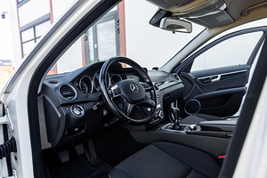 Mercedes-Benz C180 CDI (9 фото из 14)