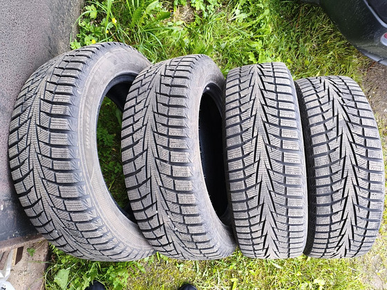 Продам Hankook winter i*cept x.