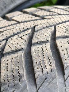 Продам Hankook winter i*cept x. (4 фото из 6)