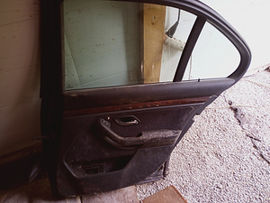 BMW 5 tagauks varuosad (3 foto / 9)