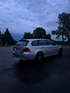 BMW 330xd (3 фото из 3)