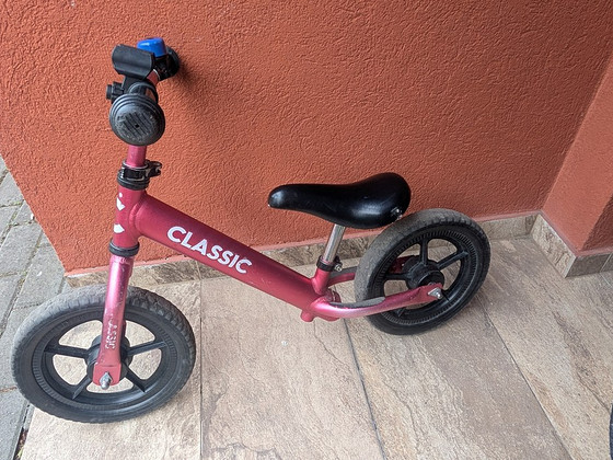 Детский беговел Classic