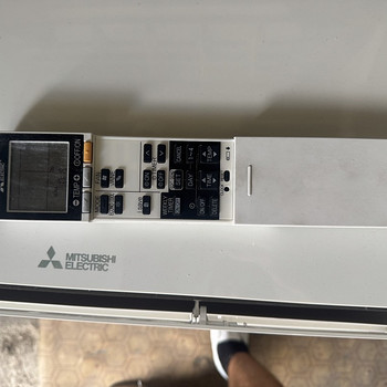 Кондиционер Воздушный тепловой насос Mitsubishi Electric (сломан)