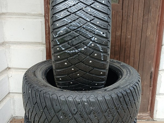 205/55/16 Goodyear UltraGrip Ice Artic