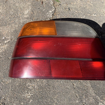 Задняя левая фара от BMW e38