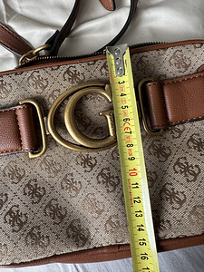GUESS kott (5 foto / 6)