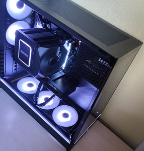 Высокопроизводительный игровой компьютер RTX 5080/9900X/32/2TB (2 фото из 7)