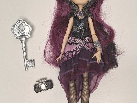 Ever After High Mattel First 1st Chapter Raven Queen Doll Ro